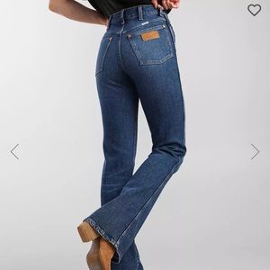 NWT Wrangler Westward 626 High Rise Boot Jean